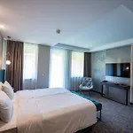 Azur Premium Otel
