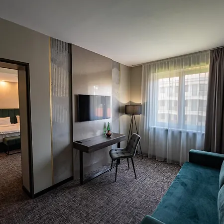 Azur Premium Hotel