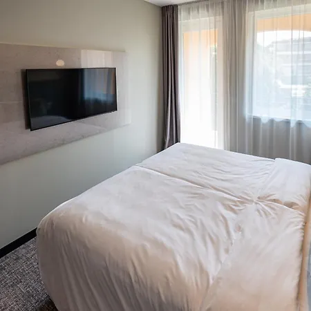 Azur Premium Hotel