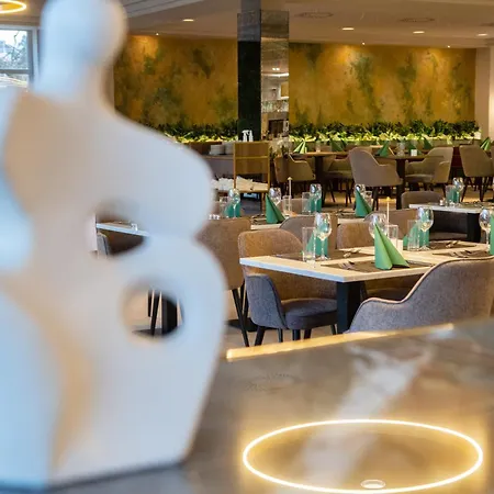 Hotell Azur Premium