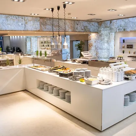 Azur Premium Hotel