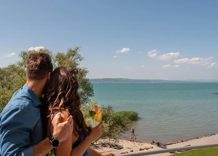 Azur Premium מלון