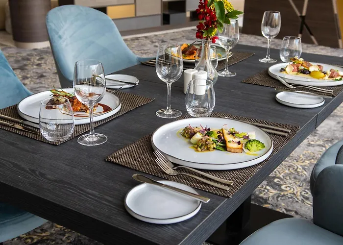 מלון Azur Premium 5*