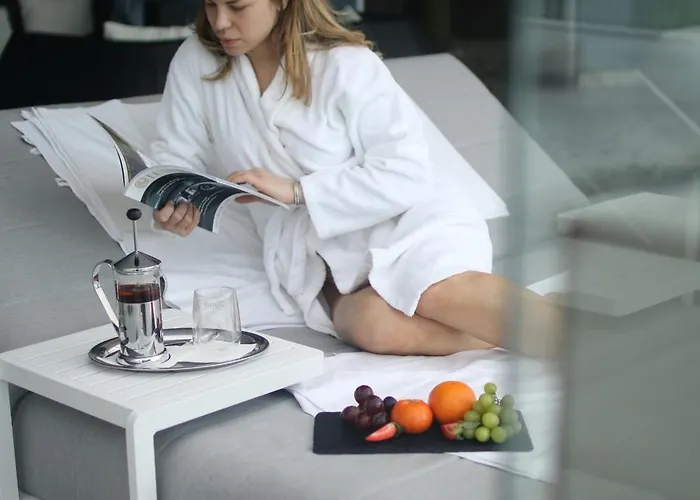 Azur Premium מלון