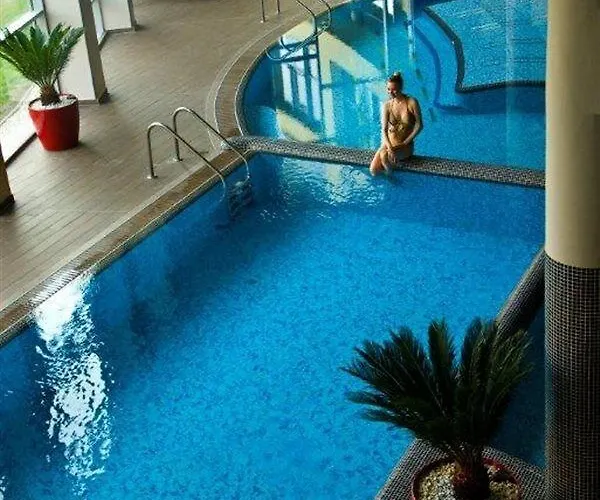 מלון Azur Premium